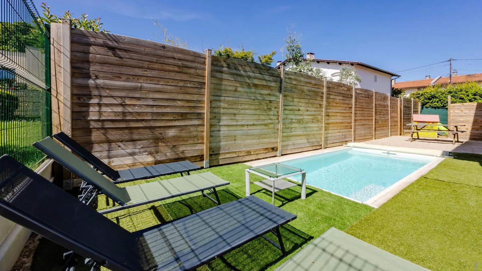 Maison De Ville Tout Confort 10 Personnes Avec Piscine Montauban
