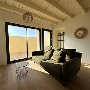 Apartment La Halte Occitane - Classe 3 Etoiles - Pour 6 Personnes, 3 Chambres, Parking, Terrasse, Inclus, Montauban